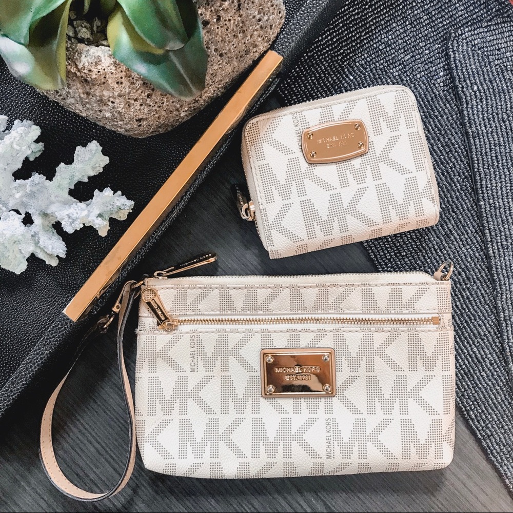 BUNDLE MICHAEL KORS Large Logo Wristlet & Wallet •